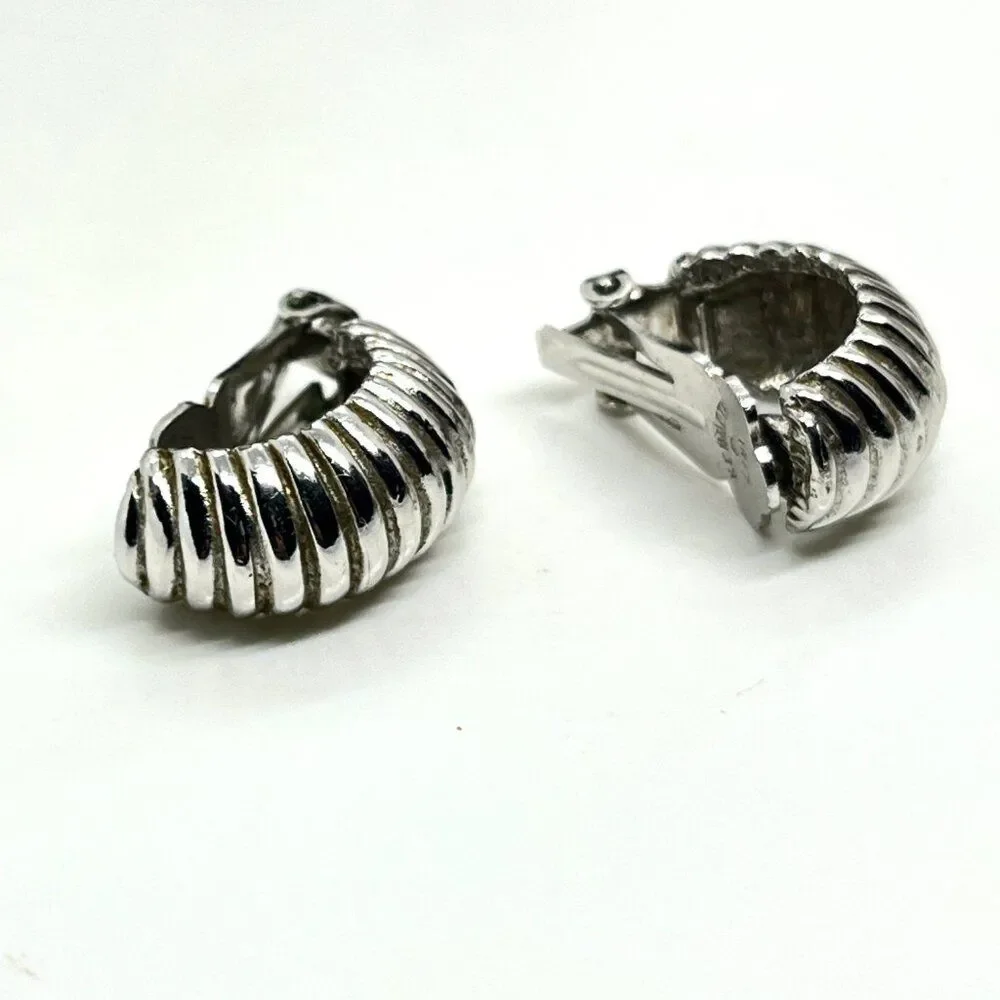 Vintage KENNETH JAY LANE Earrings KJL Silver Shrimp Hoop Ribbed Clip On_9